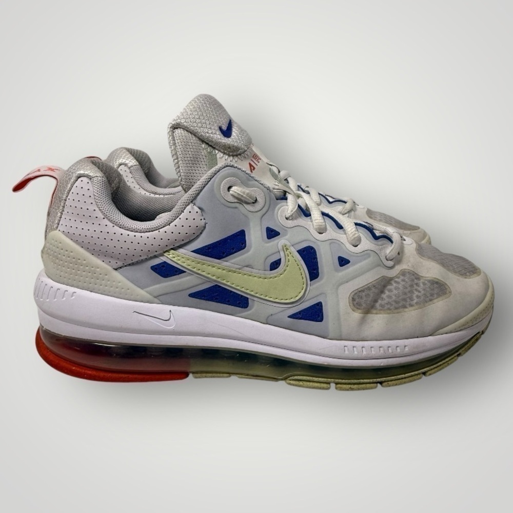 Women’s Nike Air Max Genome size 8.5